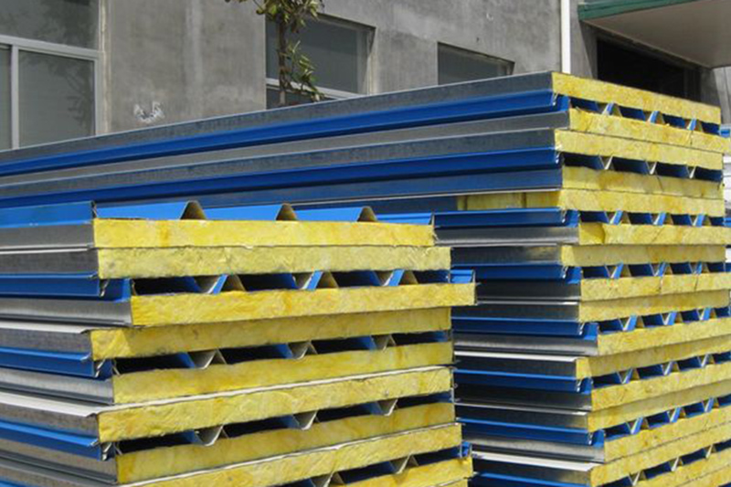 彩鋼玻璃棉夾芯板